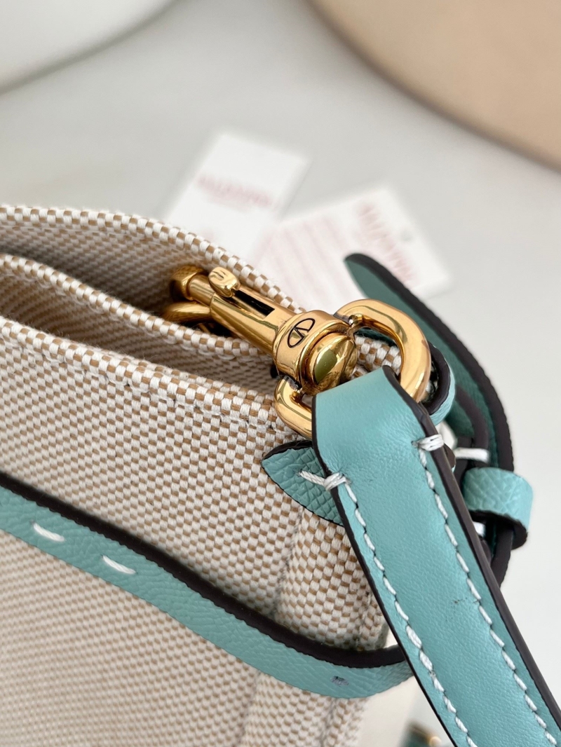 Va1e*ntin0 top handle bag